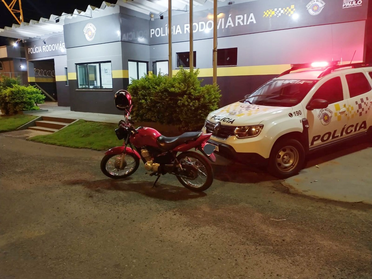 Fiscalização recupera motociclista furtada em Euclides da Cunha Paulista e prende condutor procurado pelo crime de receptação