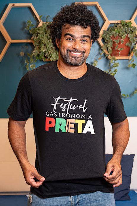 Rio de Janeiro (RJ) 24/11/2023 - Breno Cruz professor e idealizador do Festival Gastronomia Preta.
Foto: Lipe Borges/Divulgação