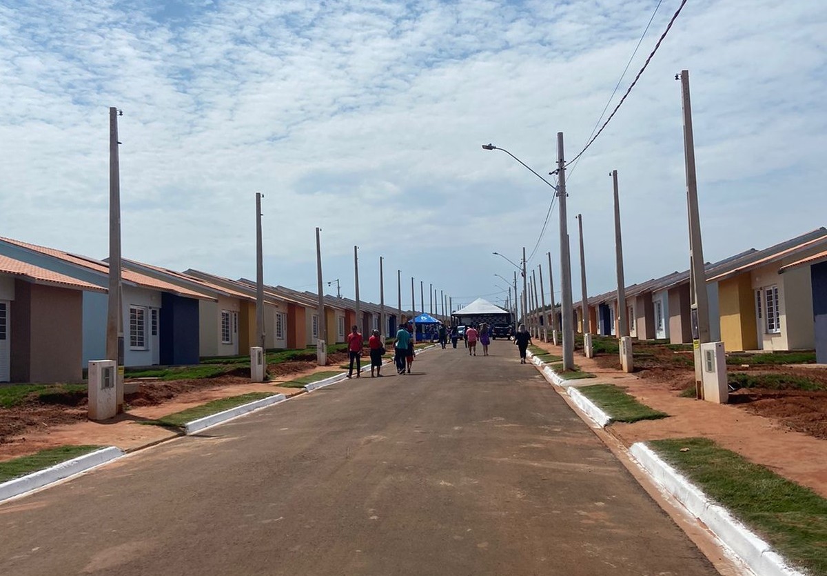 Governador Tarcísio de Freitas entrega moradias e títulos de propriedade imobiliária em três cidades do Oeste Paulista | Presidente Prudente e Região