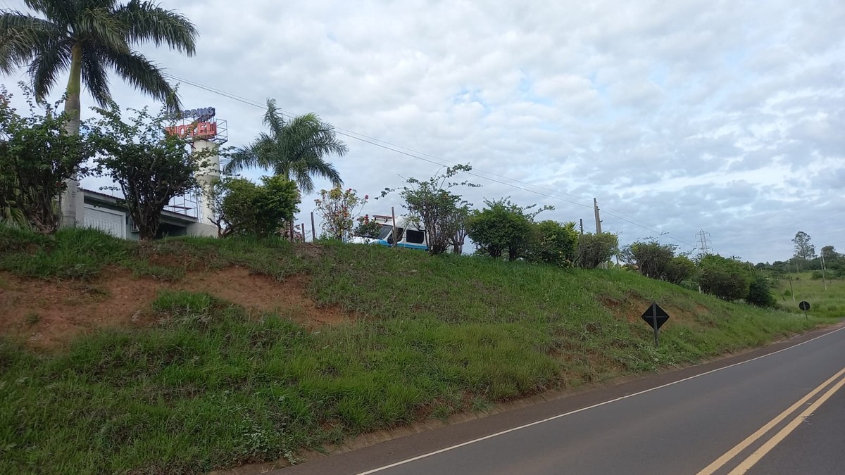 Pneu murcho de viatura oficial obriga policiais penais a pernoitar em motel à beira de estrada após transferência de preso | Presidente Prudente e Região