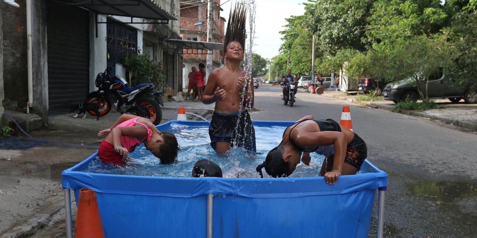 Rio tem calor recorde e sensação térmica beira os 60°C nesta sexta