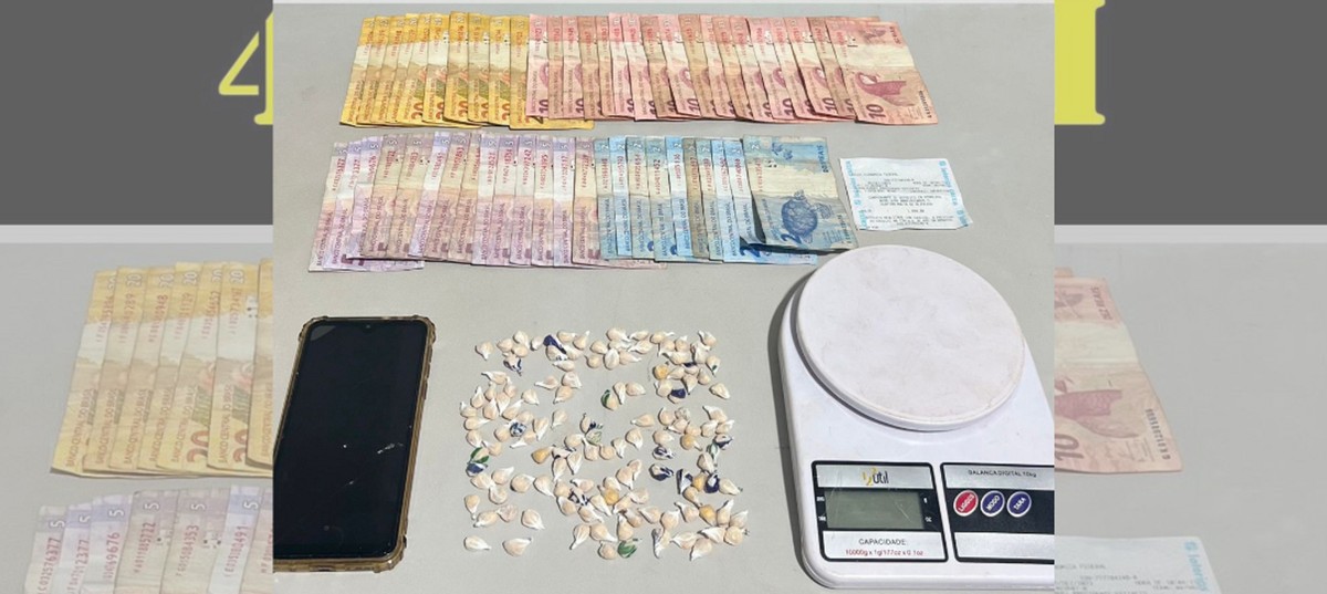 Durante abordagem policial, homem é preso com mais de 130 porções de crack e R$ 416, em Presidente Epitácio