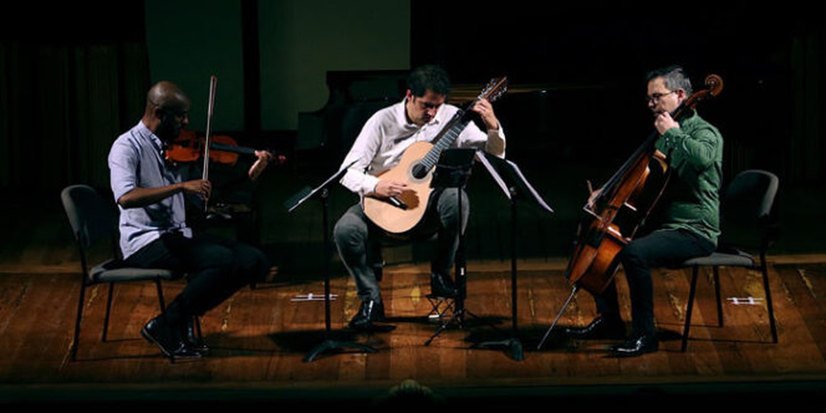 Trio Praxicordas apresenta show com combinação de timbres e textura de sons única neste sábado