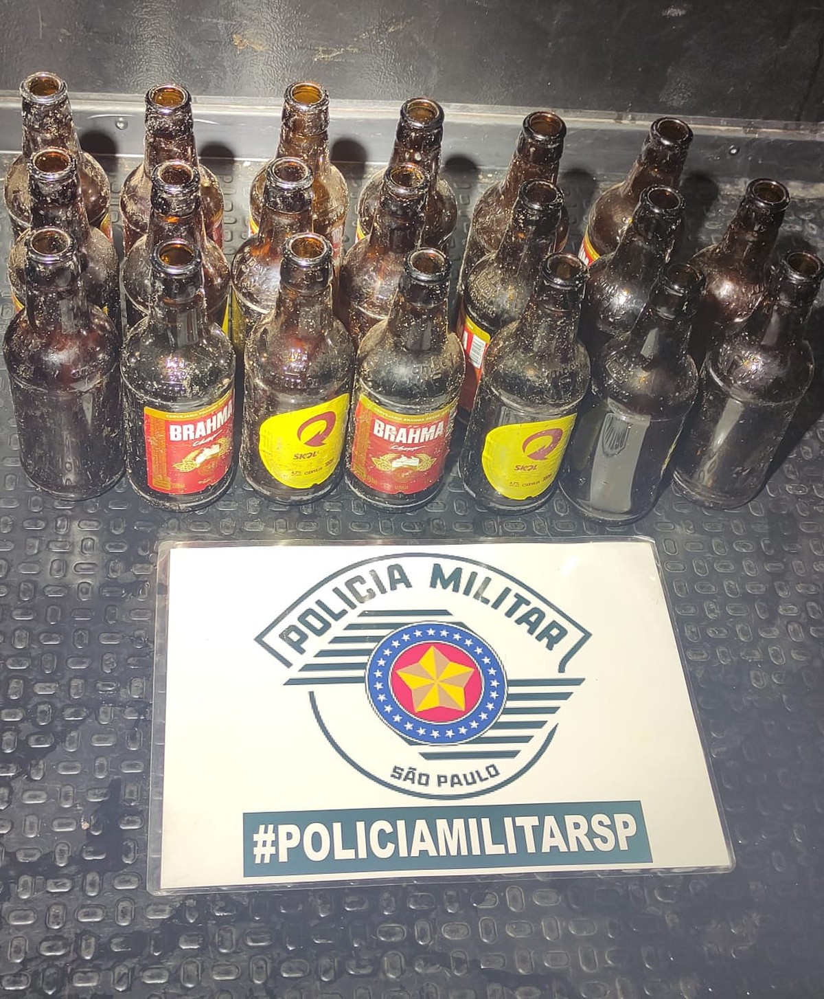 Homem é preso em flagrante por furto de 20 garrafas vazias de romarinho em Osvaldo Cruz