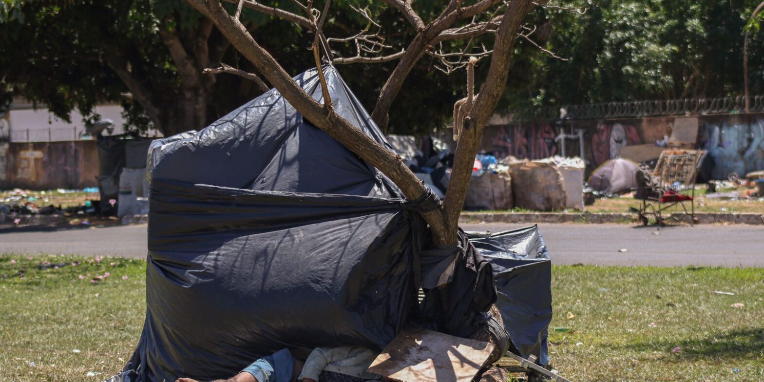 Desemprego e brigas familiares atingem a maioria dos moradores de rua