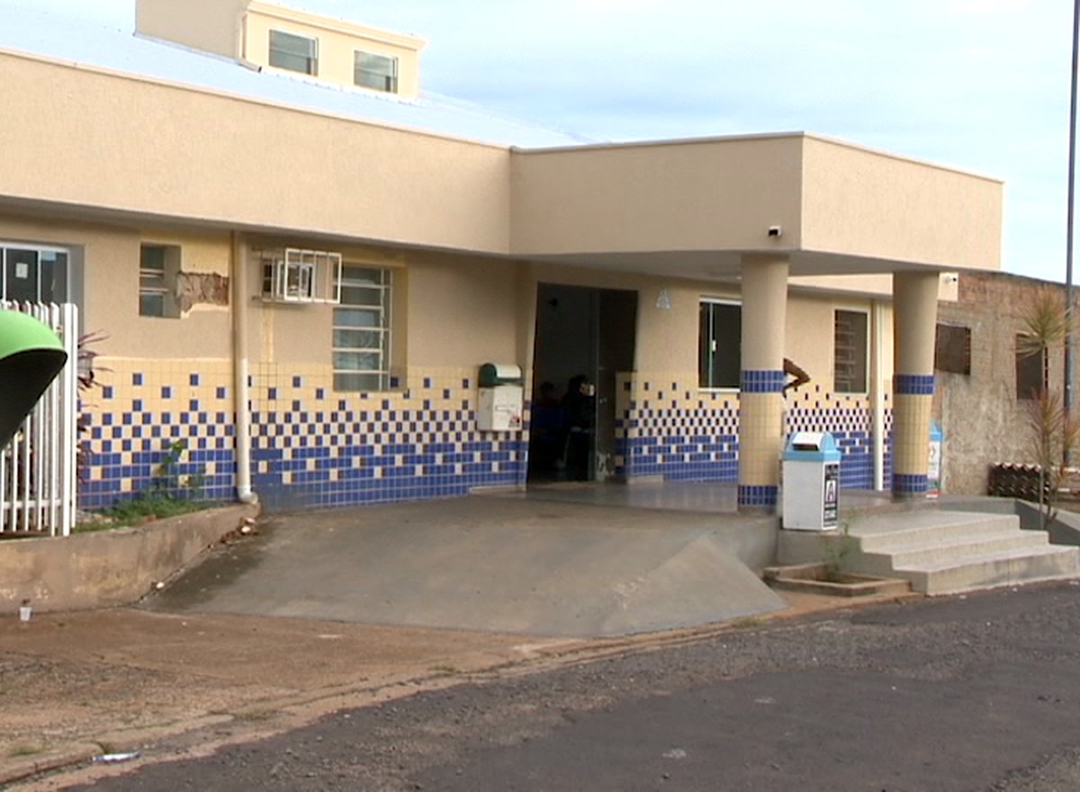 Homem morre ao sofrer descarga elétrica enquanto fazia reparos no telhado, em Álvares Machado