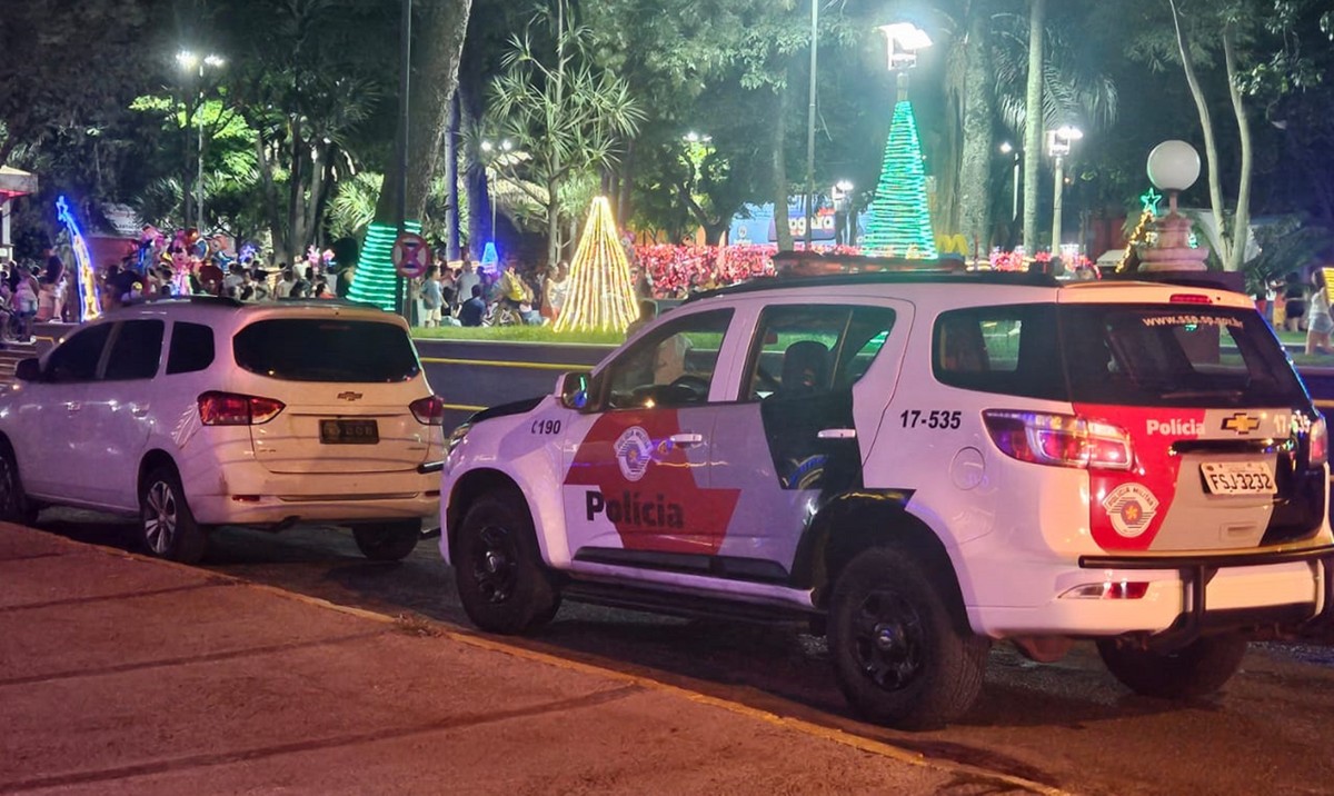 Prefeito de Martinópolis é flagrado dirigindo carro da prefeitura em alta velocidade e ultrapassando em local proibido | Presidente Prudente e Região