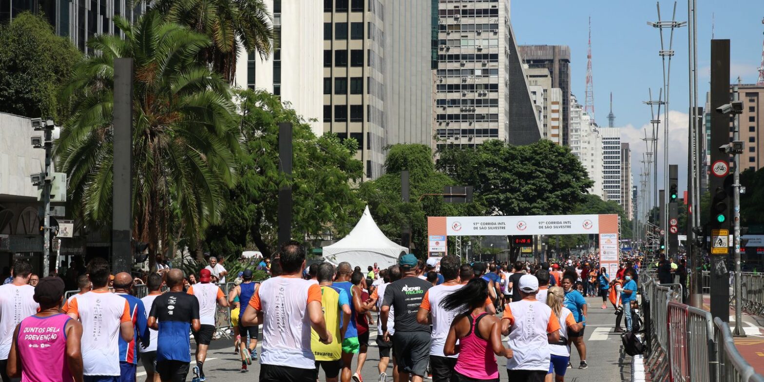 Tradicional corrida de São Silvestre reúne 35 mil atletas em SP