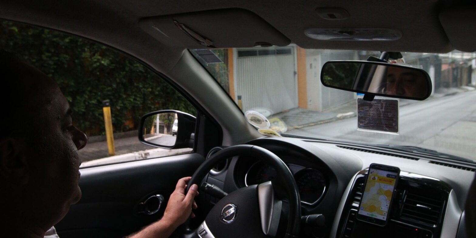 Uber: todas as corridas têm que ter ar-condicionado sem taxa extra