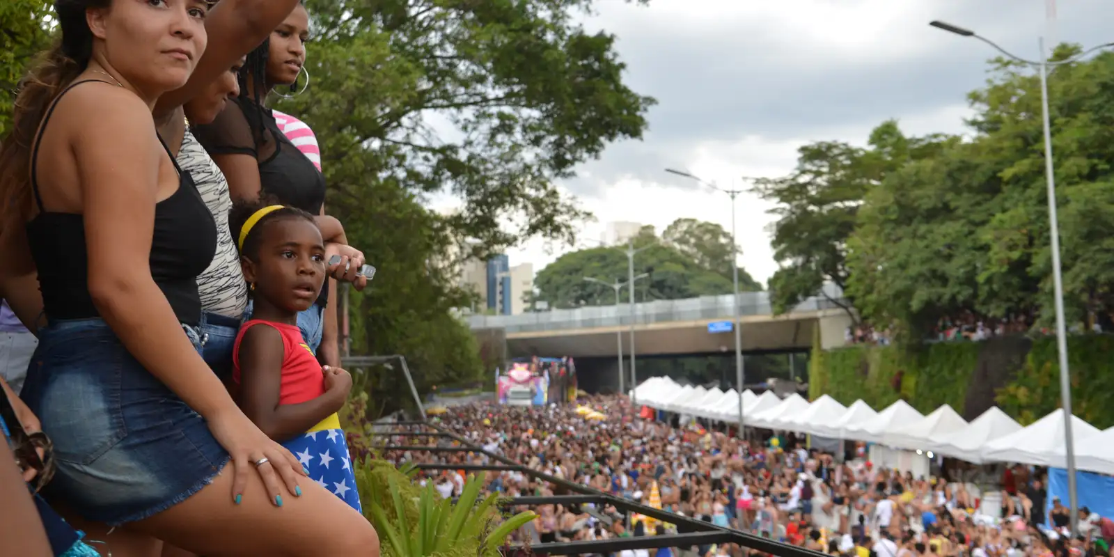 É mais do que pré: já é carnaval em São Paulo