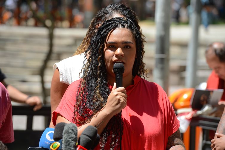 Rio de Janeiro (RJ), 14/03/2024 – A filha de Marielle Franco, Luyara Santos durante Ato por Justiça, no centro do Rio de Janeiro. Foto: Tomaz Silva/Agência Brasil