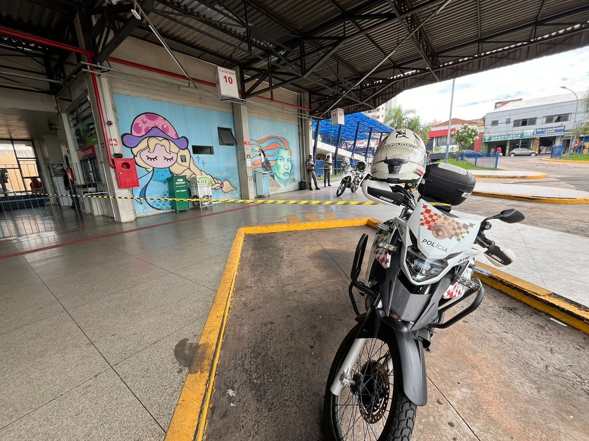 Mulher é esfaqueada na área de embarque e desembarque do Terminal Rodoviário, em Presidente Prudente