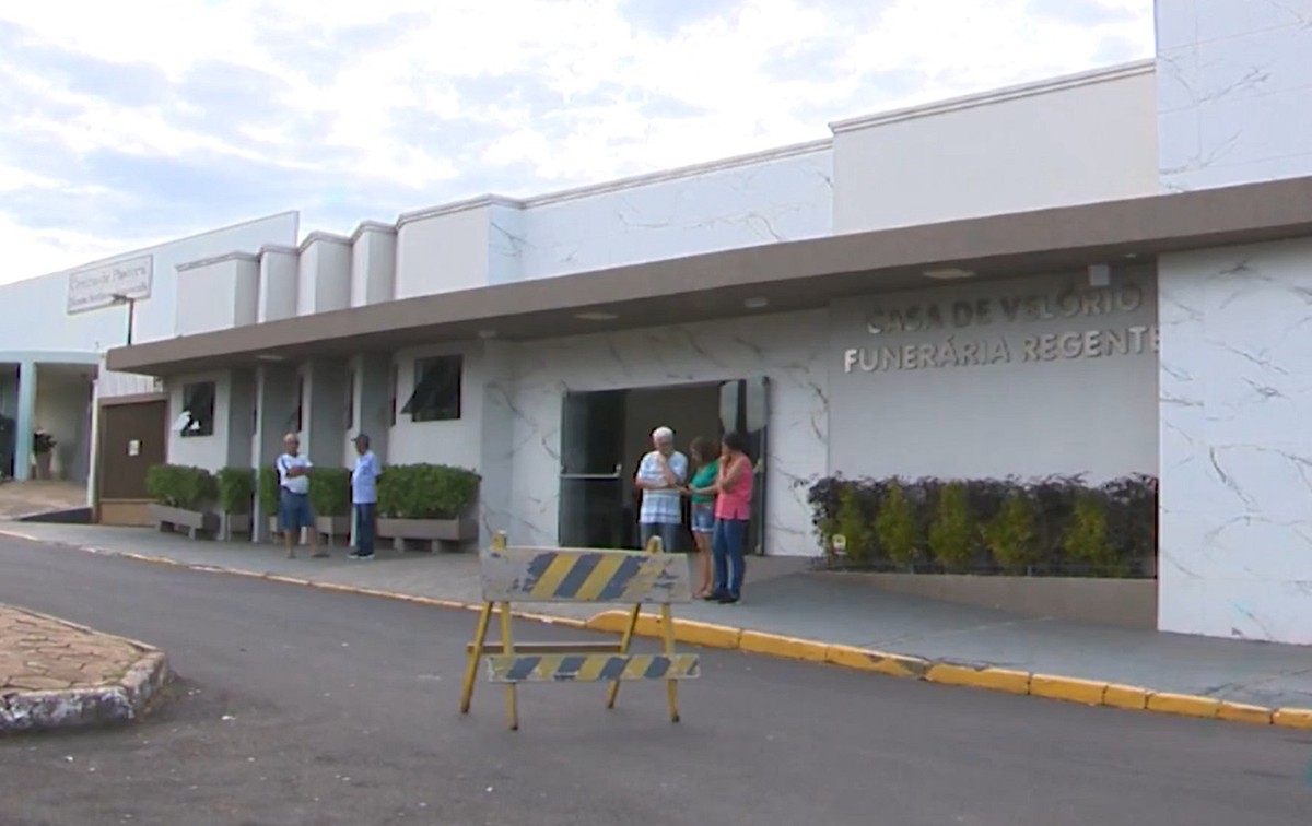 Corpos de vítimas de acidente com micro-ônibus são sepultados em Presidente Prudente e Regente Feijó: ‘É uma perda irreparável’