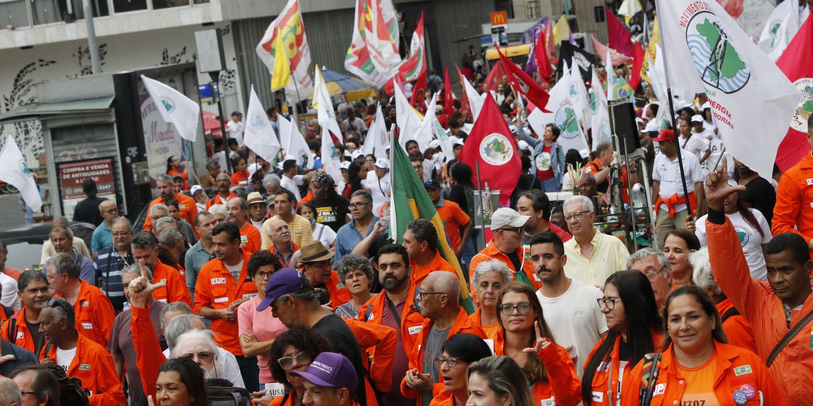 Centrais sindicais anunciam celebração do dia 1º de maio unificada