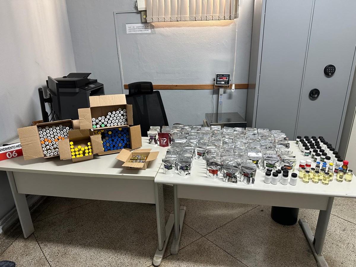 Dupla é presa com 48 tabletes de maconha e 389 frascos de anabolizantes sem procedência, em Presidente Prudente