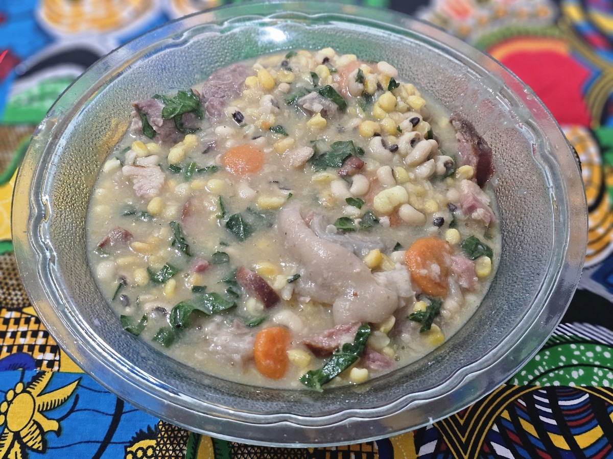 Prato típico africano, aprenda a receita de Cachupa à Moda de Cabo Verde