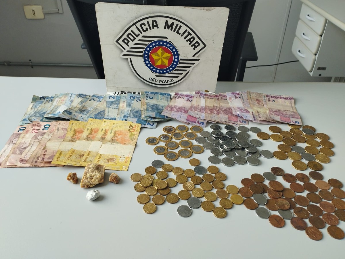 Com porções de crack escondidas em meio às roupas usadas, jovem de 27 anos é preso por tráfico de drogas em Presidente Prudente | Presidente Prudente e Região