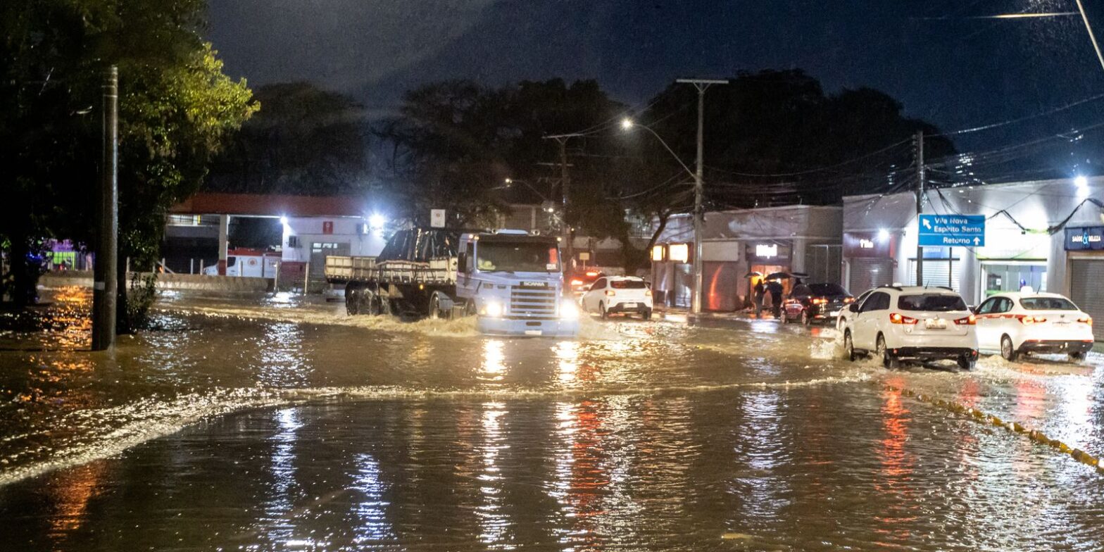 Eco pelo Clima faz protesto e acusa governo gaúcho de descaso