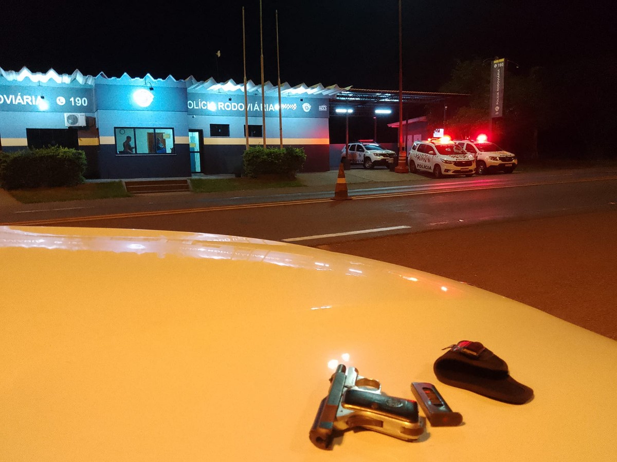 Homem que dirigia carro importado avaliado em até R$ 1 milhão é preso por porte ilegal de arma de fogo, em Rosana | Presidente Prudente e Região
