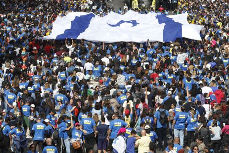 São Paulo (SP) 30/05/2024 - 32ª edição da Marcha para  Jesus na avenida Tiradentes. O tema deste ano é “Dupla Honra”, uma referência ao texto bíblico de Isaías 61:7.
Foto: Paulo Pinto/Agencia Brasil