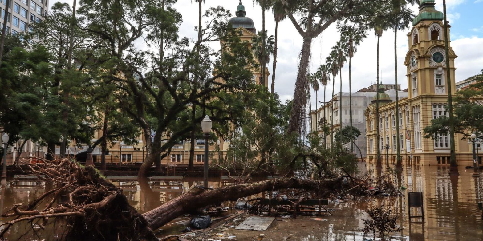 Após um mês de calamidade, gaúchos não conseguem retomar rotina