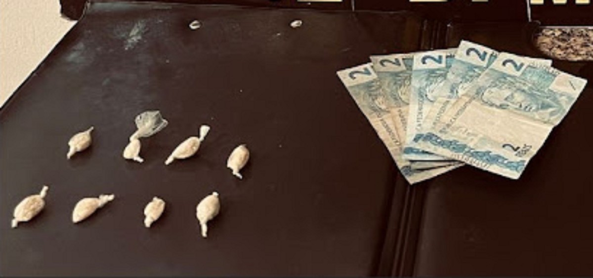 Adolescente descarta pedras de crack ao ver viatura policial e acaba apreendido, em Presidente Epitácio