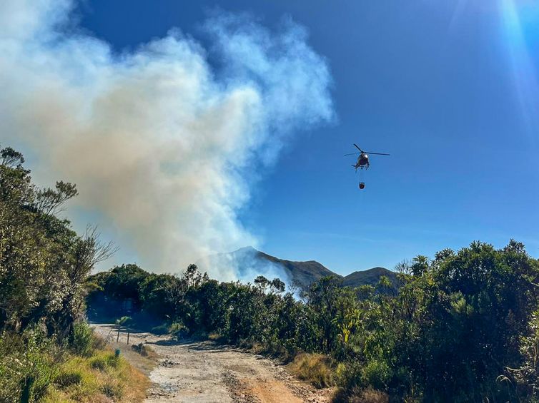 Rio de Janeiro (RJ) 16/06/2024 - Incêndio do Parque Nacional de Itatiaia.
Foto: Corpo de Bombeiros RJ/Divulgação