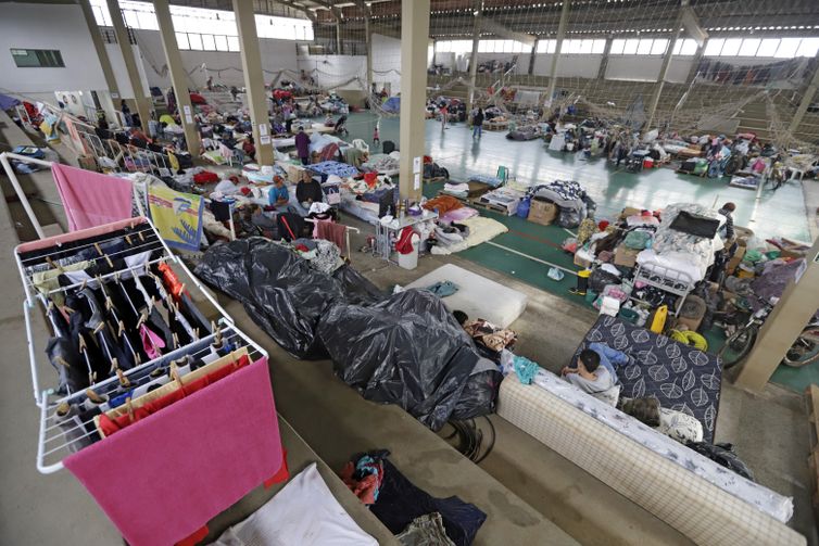 Porto Alegre (RS), 20/06/2024 - Moradores desabrigados dentro do Ginásio Elyseu Quinhones aonde serve de abrigo para atingidos pela enchente no município de Eldorado do Sul. Foto: Bruno Peres/Agência Brasil