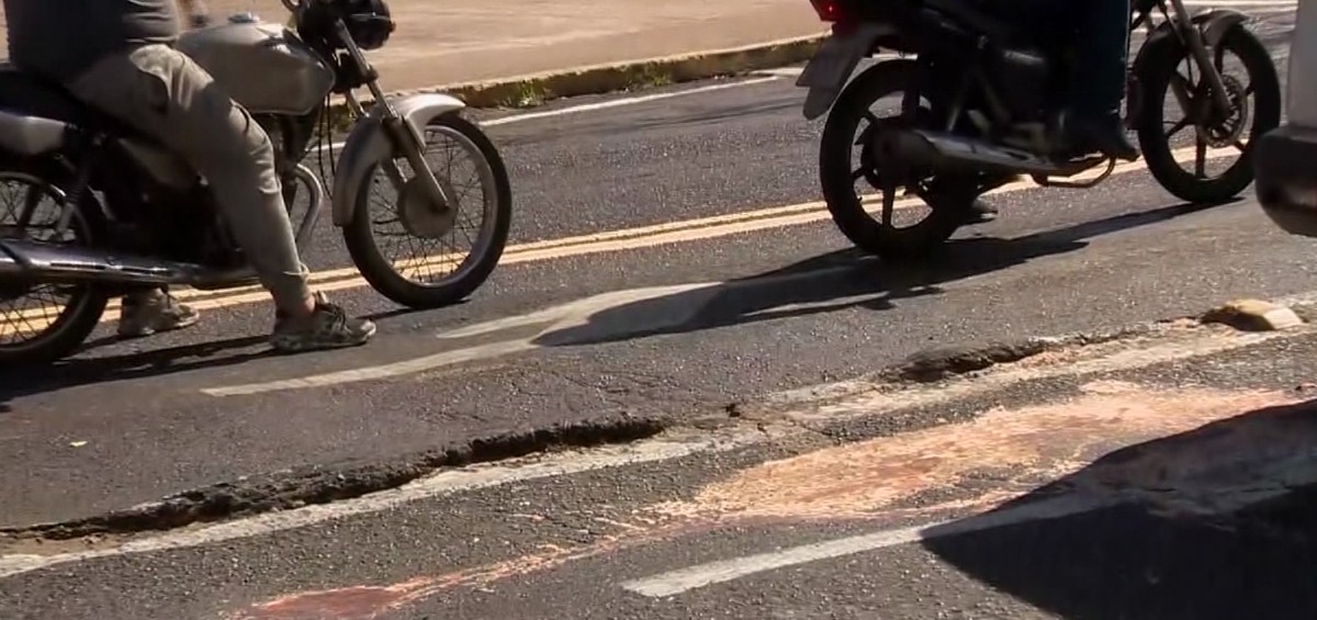 Prefeitura não fala de ondulações no asfalto, alega que local onde idoso morreu atropelado está ‘sinalizado’ e ressalta que vítima realizou travessia fora da faixa | Presidente Prudente e Região