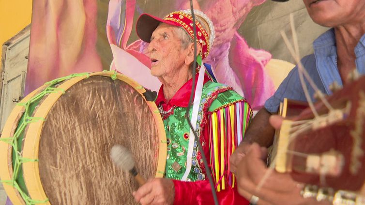 Frame TV Brasil Brasília (DF) 08/07/2024 - Reisado de Mestre Aldenir, no Crato (CE), é passado de geração em geração.
Frame TV Brasil