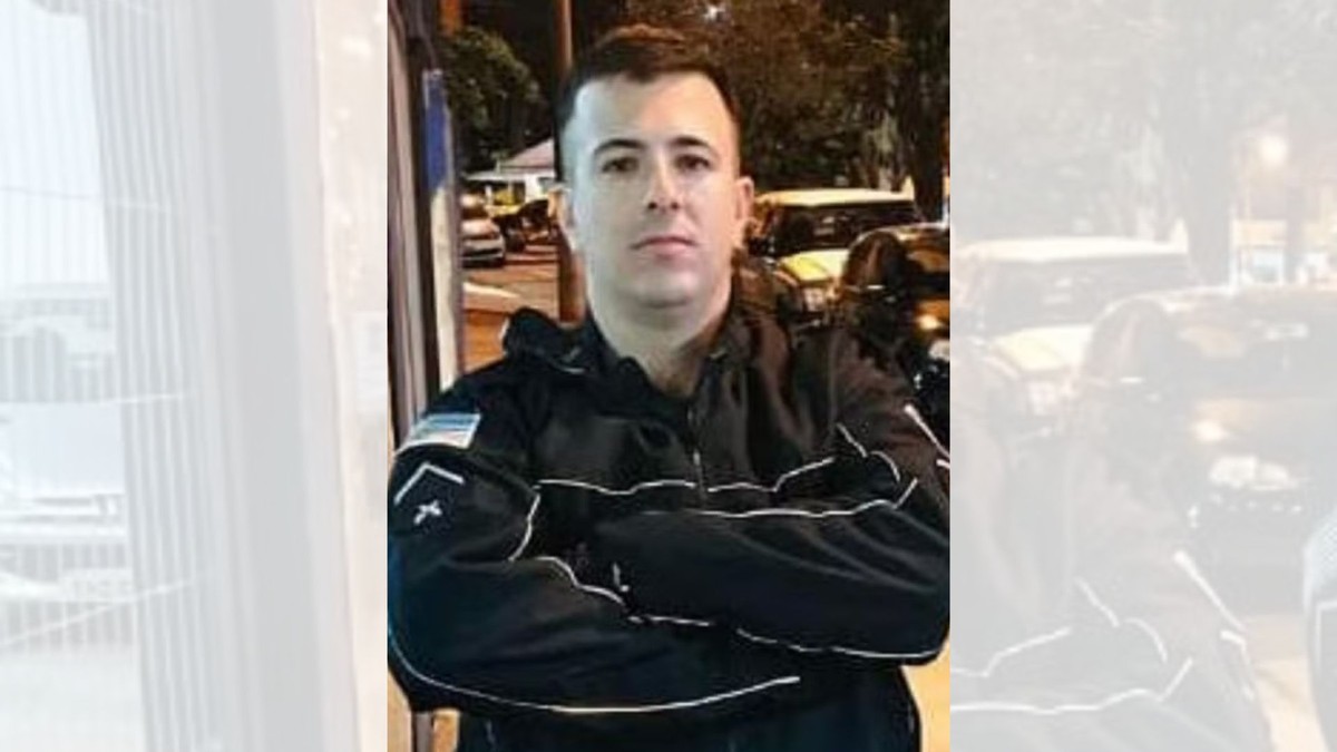 Policial Militar que morreu após bater moto contra carro durante perseguição é sepultado no centro-oeste paulista