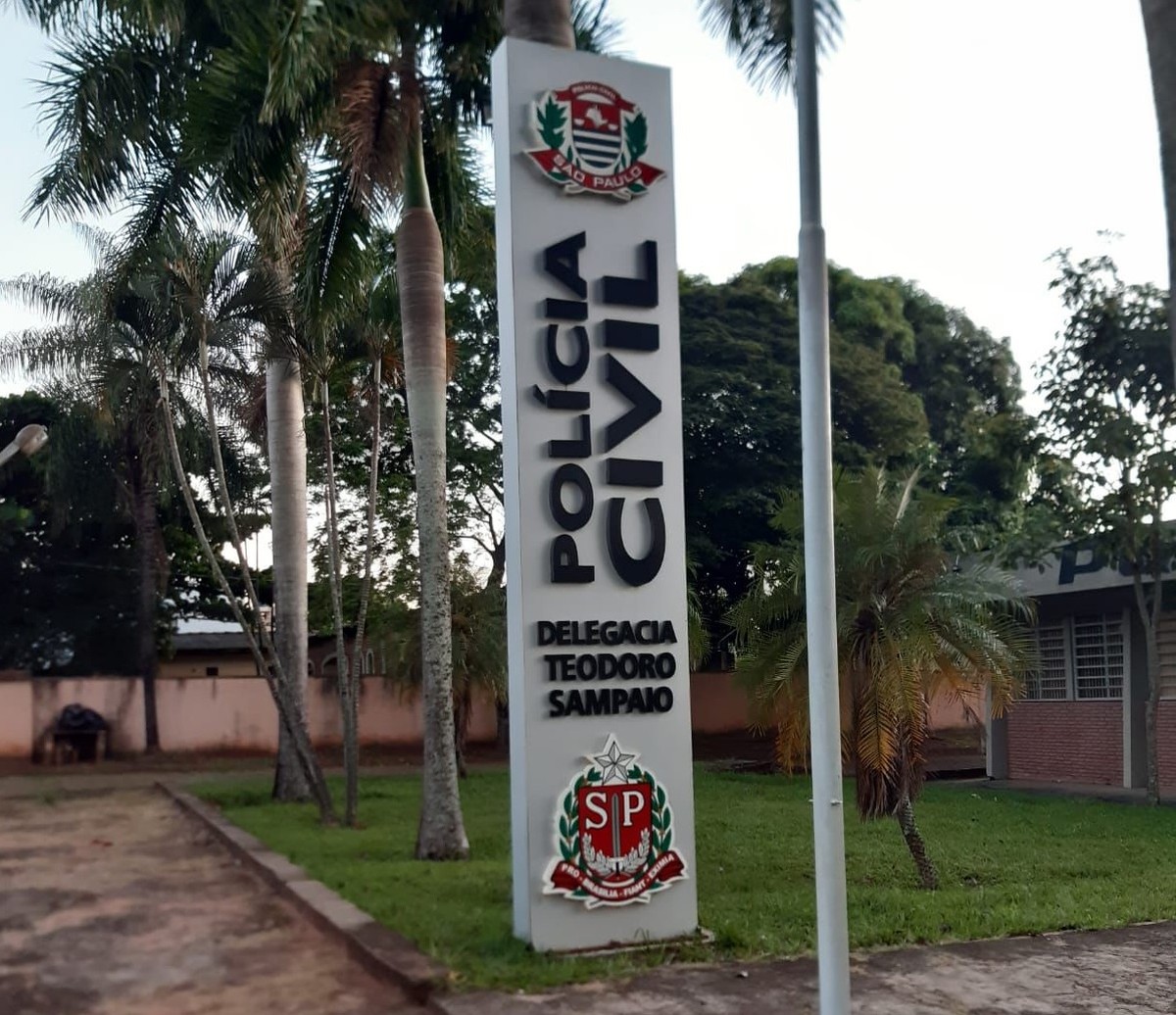 Após discussão por celular, mulher esfaqueia marido nas costas e acaba presa por tentativa de homicídio em Teodoro Sampaio