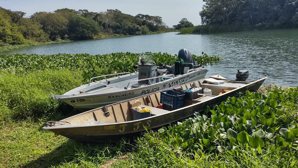 Casal de pescadores profissionais recebe multa de R$ 2,4 mil por pescar de forma irregular no Rio Paraná, em Panorama | Presidente Prudente e Região