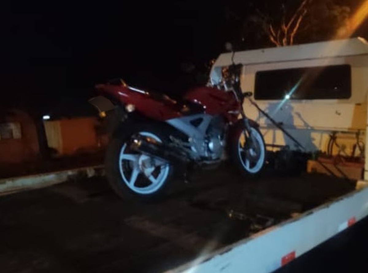 Motociclista tenta fugir da PM e acaba preso por embriaguez ao volante em Teodoro Sampaio