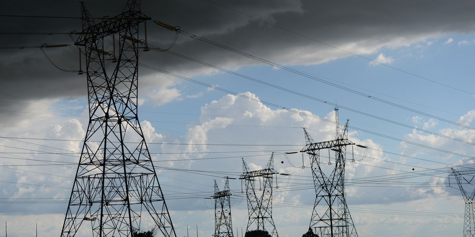 Acre e Rondônia ficam sem energia elétrica
