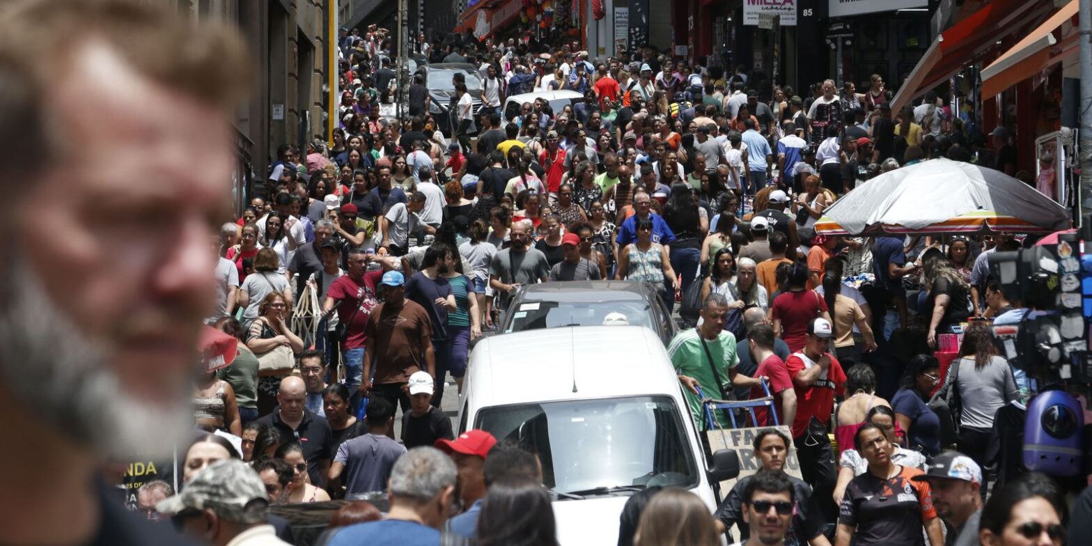 Brasil registra 212,6 milhões de habitantes em julho de 2024, diz IBGE