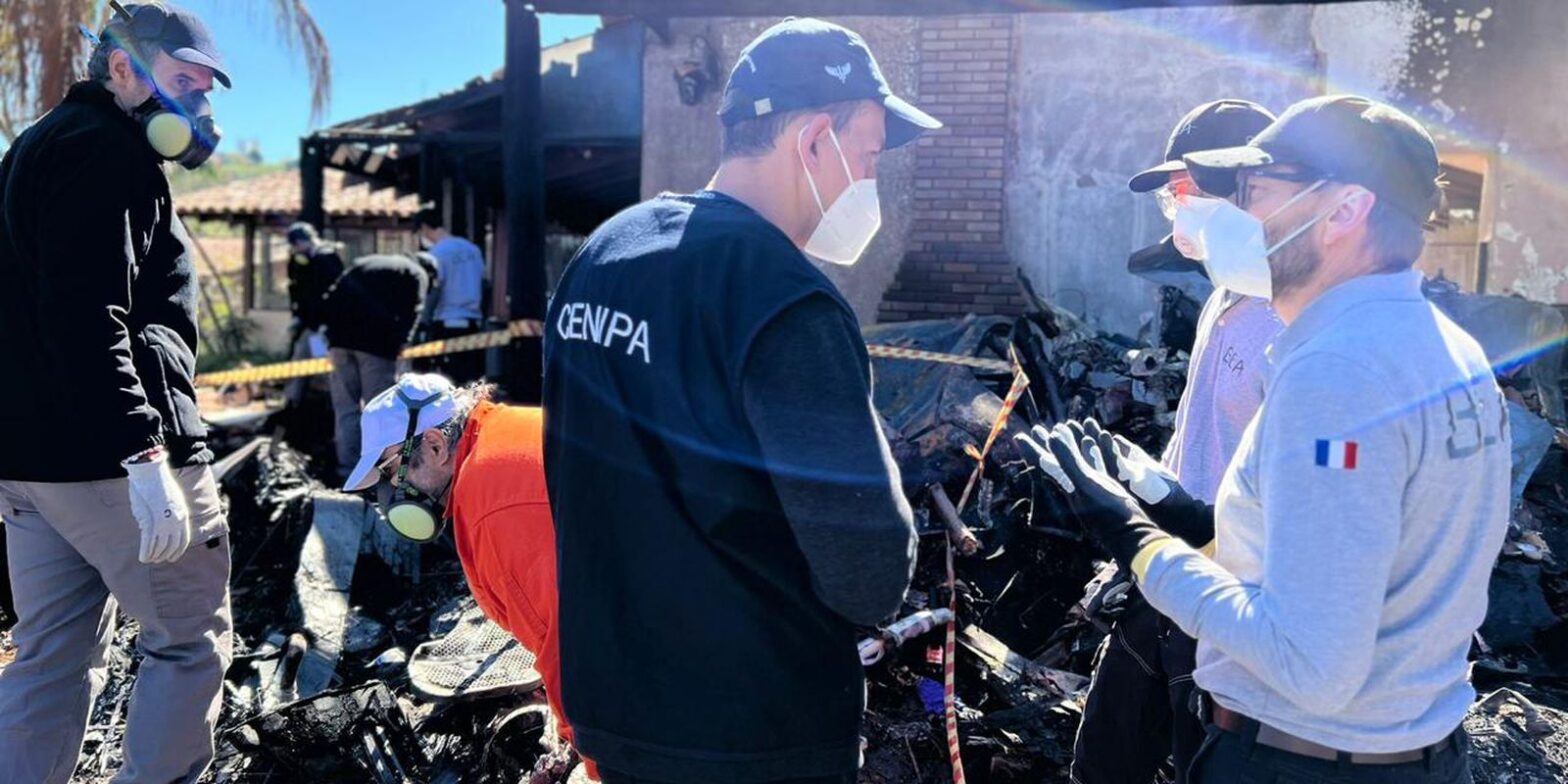 Equipe francesa auxilia na remoção de motores da aeronave da Voepass