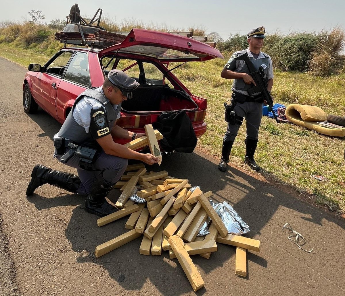 Homem procurado pela Justiça é preso em flagrante com mais de 120kg de drogas na Rodovia Assis Chateaubriand, em Pirapozinho | Presidente Prudente e Região