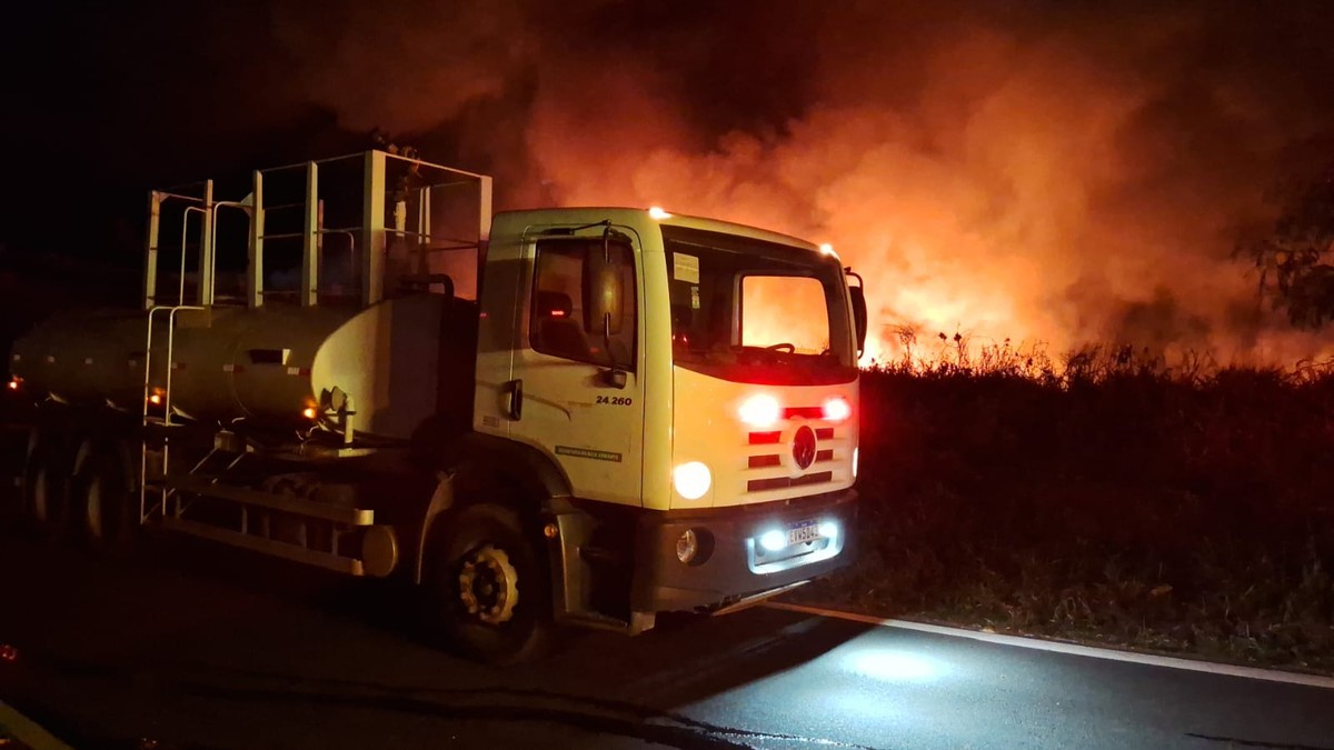 Incêndio de grandes proporções atinge Mata do Furquim em Presidente Prudente; fogo continua | Presidente Prudente e Região