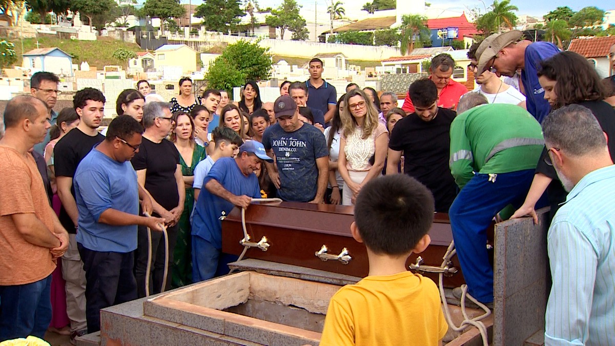 Corpo da vereadora Miriam Brandão é sepultado no Cemitério São João Batista em Pres. Prudente