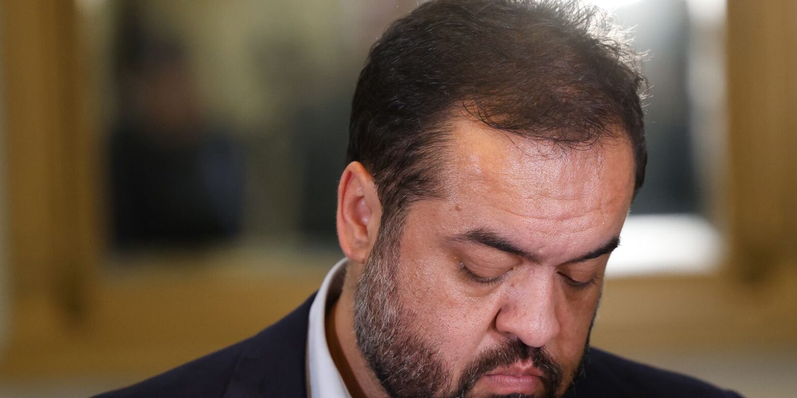 Governo do Rio diz que bandidos atiraram contra pessoas nas ruas