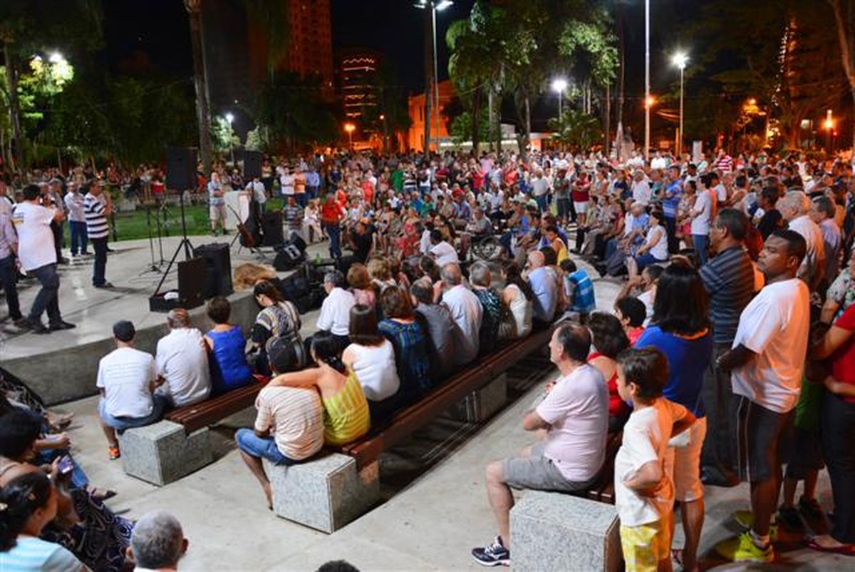 Tradicional Noite da Seresta é retomada aos domingos na Praça 9 de Julho, em Presidente Prudente