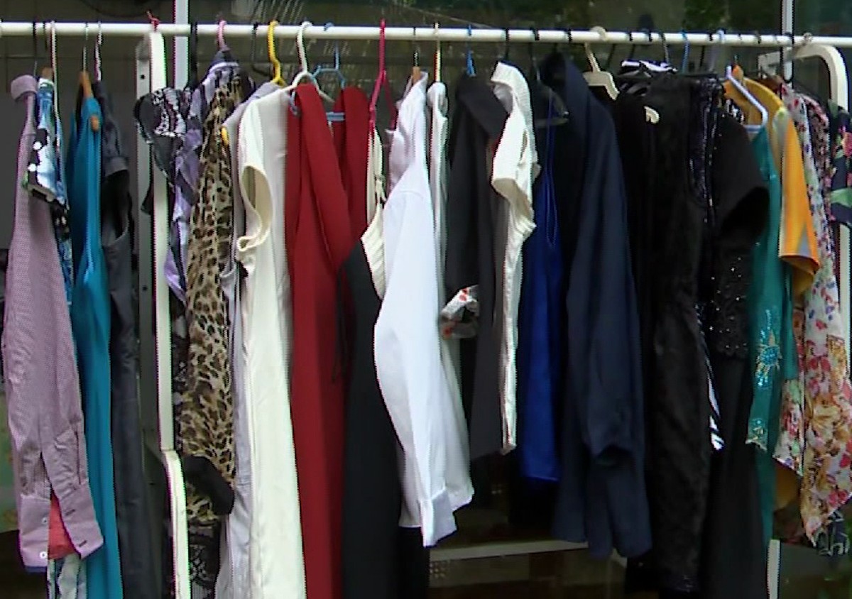 Com preços entre R$ 3 e R$ 10, projeto social realiza bazar beneficente no Ana Jacinta, em Presidente Prudente