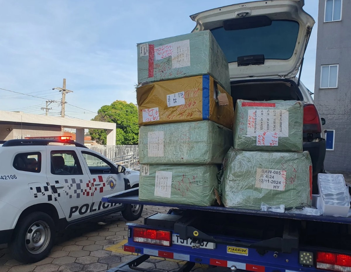 Avaliada em R$ 60 mil, carga de óculos é apreendida e motorista é preso por descaminho em Presidente Venceslau