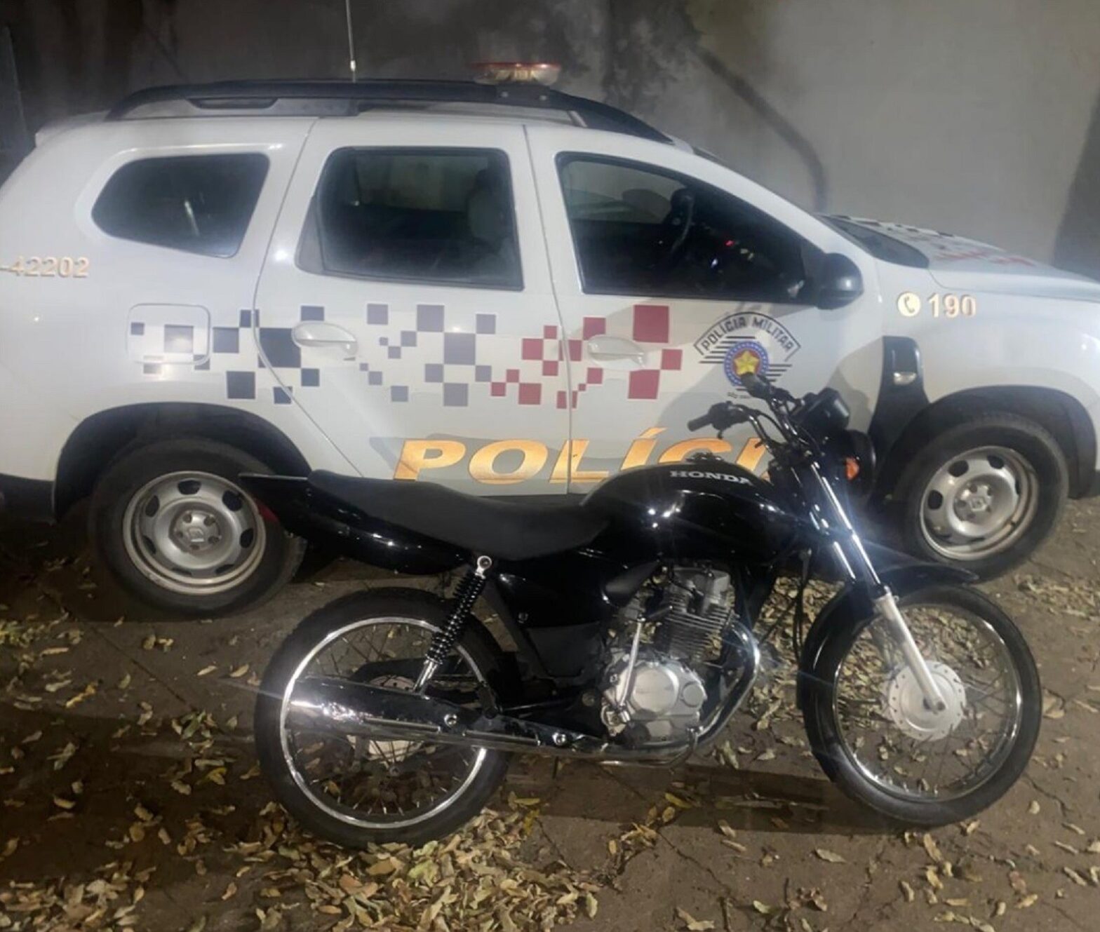 Ao dirigir moto sem capacete, adolescente de 16 anos é apreendido por ato infracional de furto em Presidente Epitácio