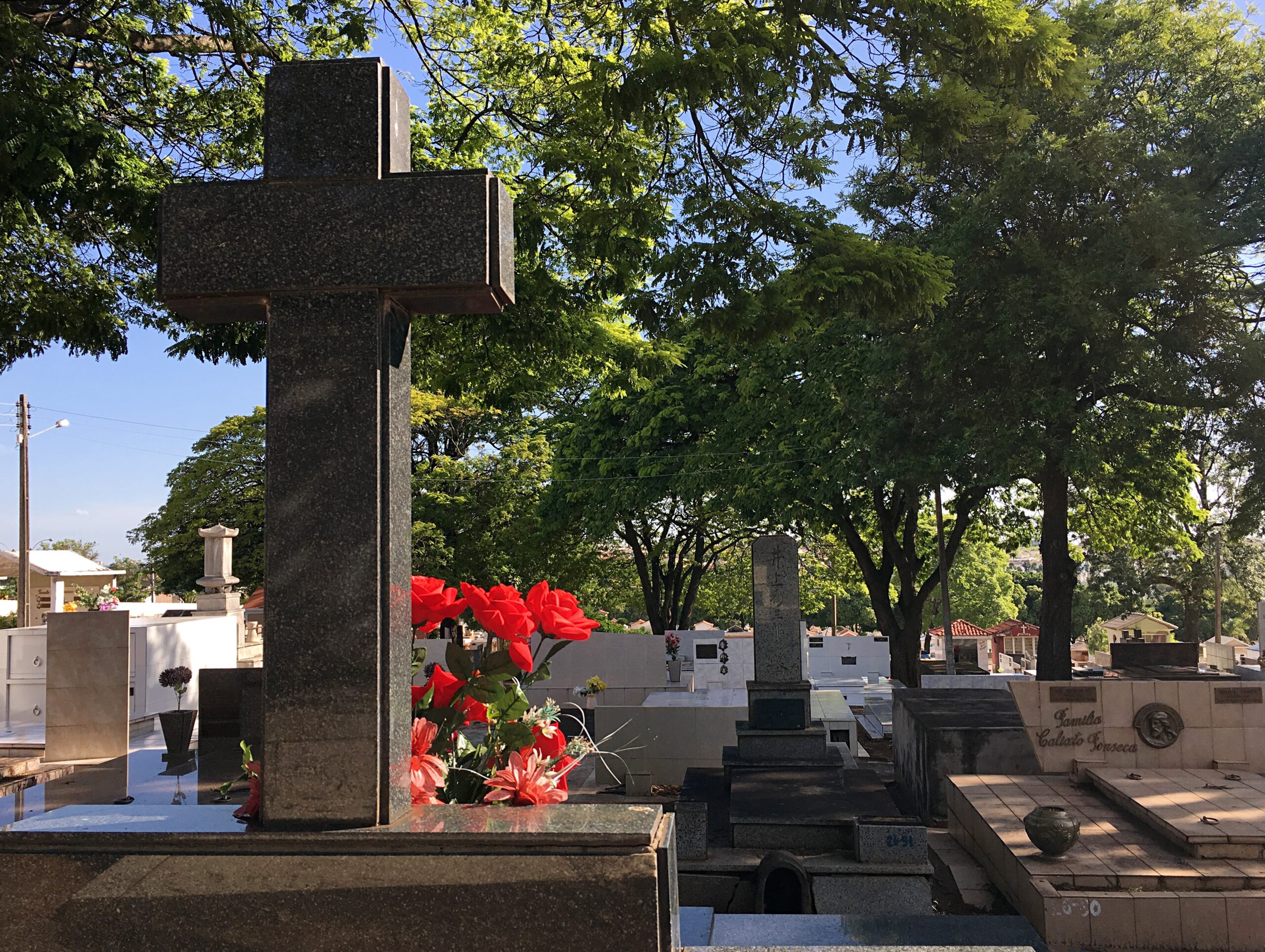 Cemitérios São João Batista e Campal esperam 12 mil visitantes no Dia das Mães em Presidente Prudente; confira orientações