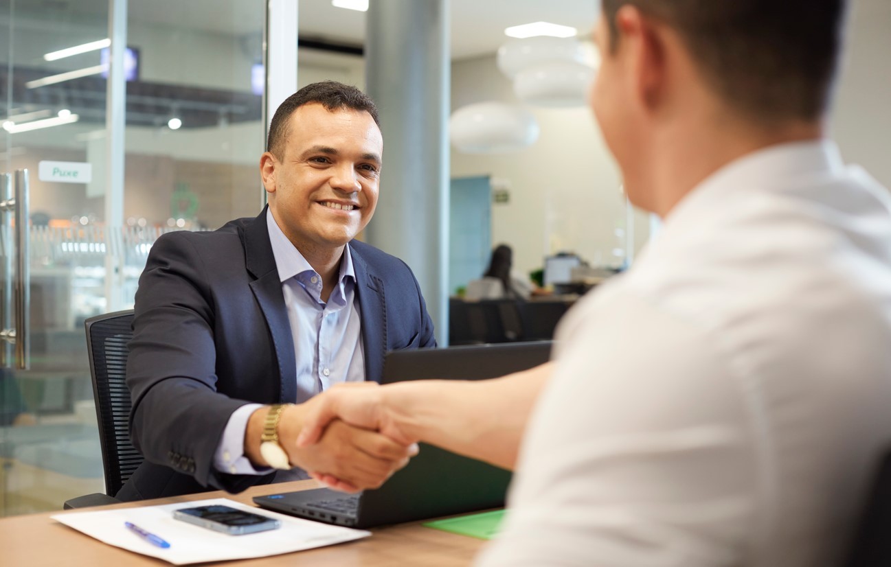 Qual o melhor investimento hoje para iniciantes: confira 7 opções | Especial Publicitário Sicredi