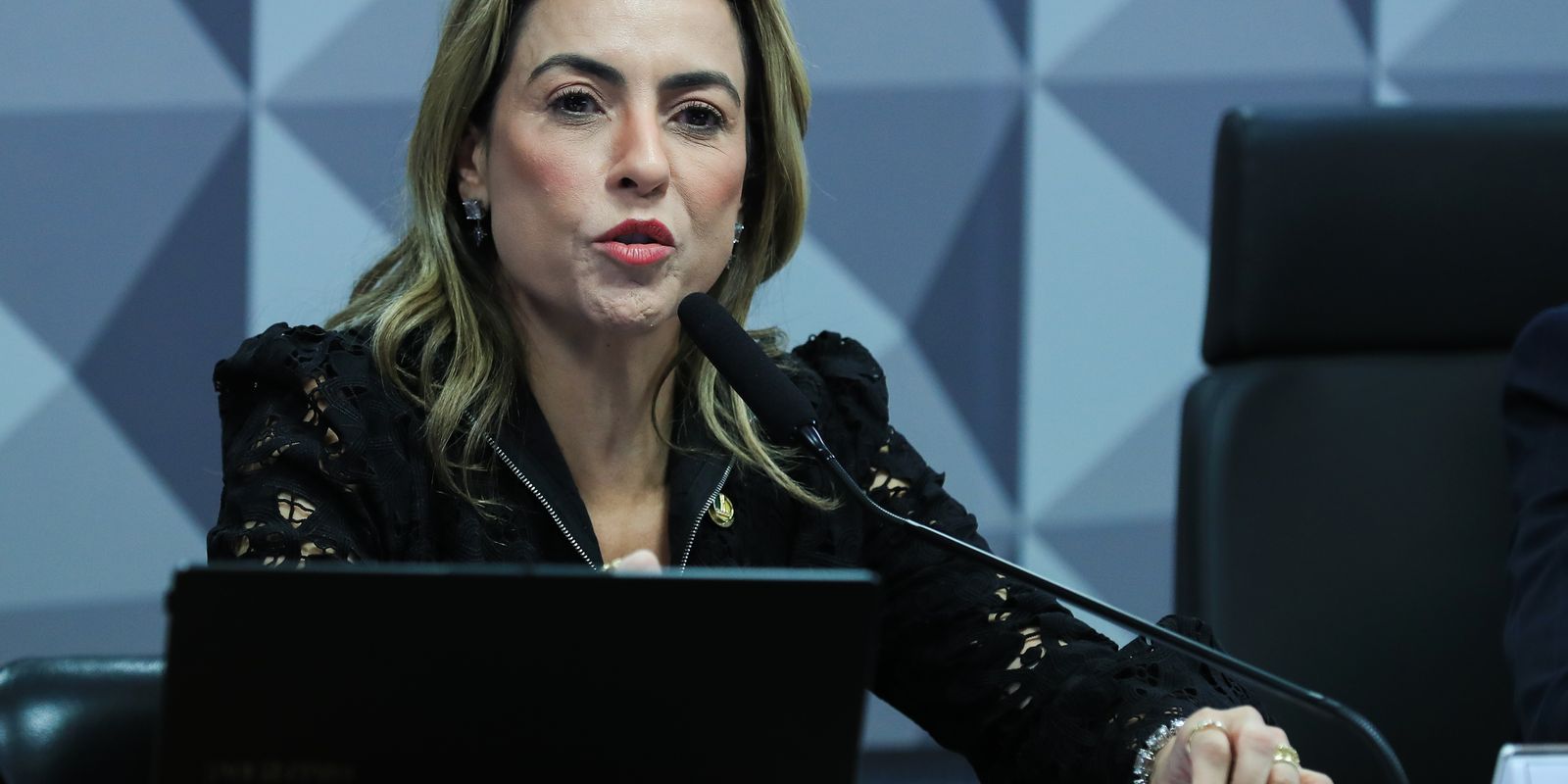 Relatora de CPI das Bets pede indiciamento de Virgínia e Deolane