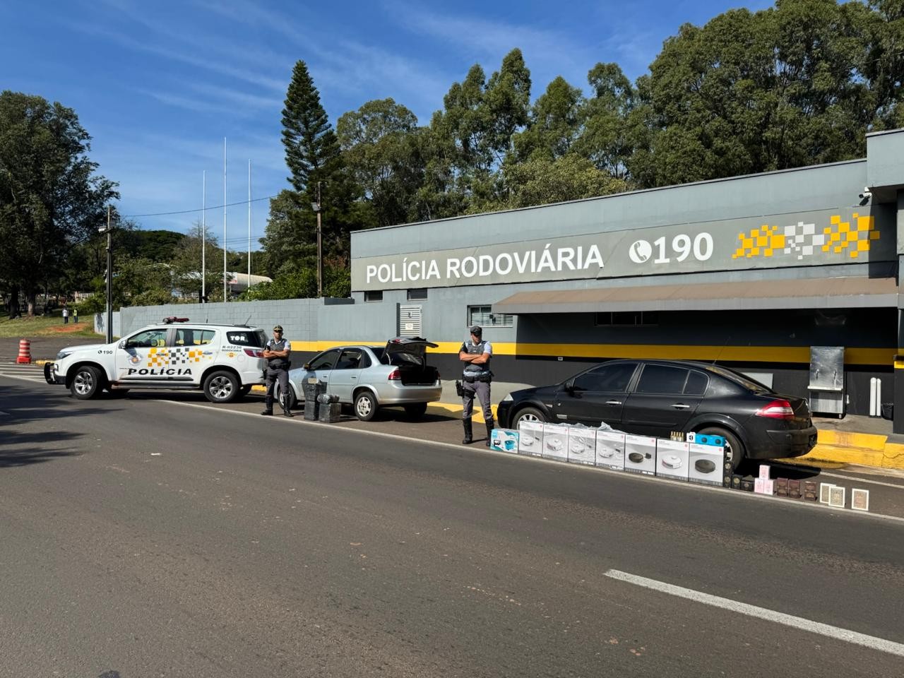 Abordagem policial conjunta prende três moradores de Presidente Prudente por tráfico de drogas em Pirapozinho | Presidente Prudente e Região