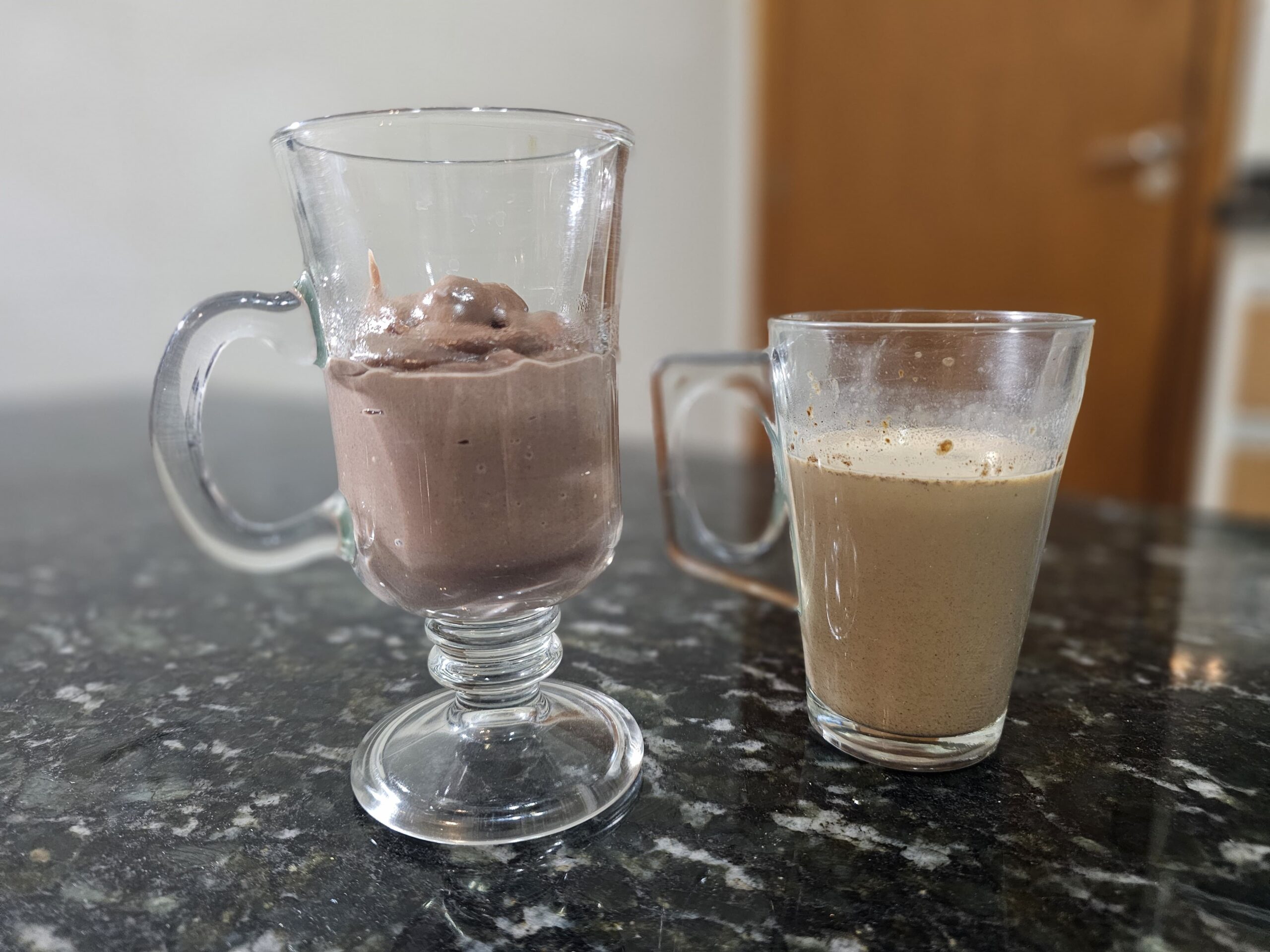 Aprenda receitas de Capuccino e Chocolate Quente, opções para consumir em dias frios